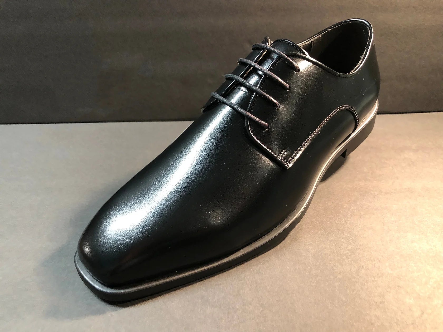 Black Tuscano Dress Shoe in Matte Finish